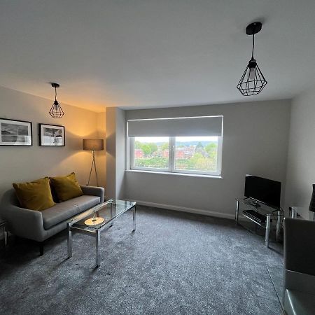 Century Wharf Apartments By Urban Space Cardiff Bagian luar foto