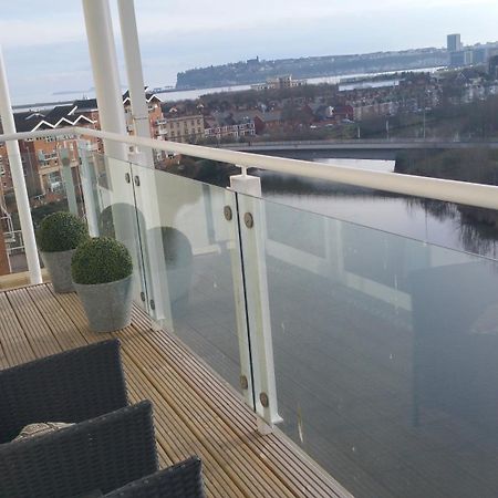 Century Wharf Apartments By Urban Space Cardiff Bagian luar foto