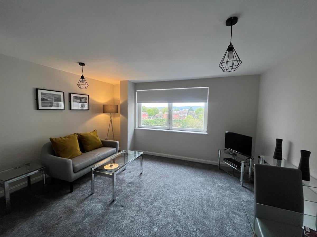 Century Wharf Apartments By Urban Space Cardiff Bagian luar foto