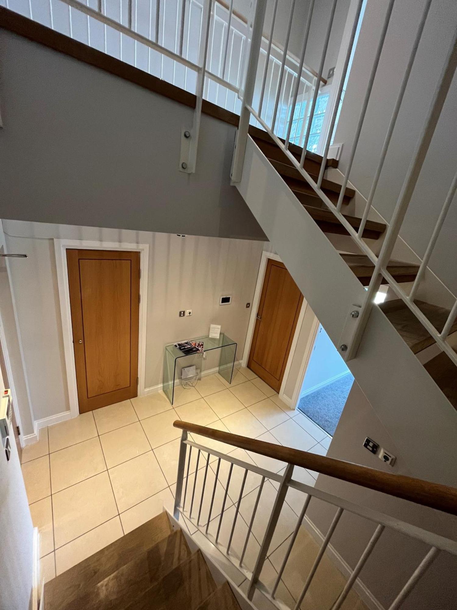 Century Wharf Apartments By Urban Space Cardiff Bagian luar foto